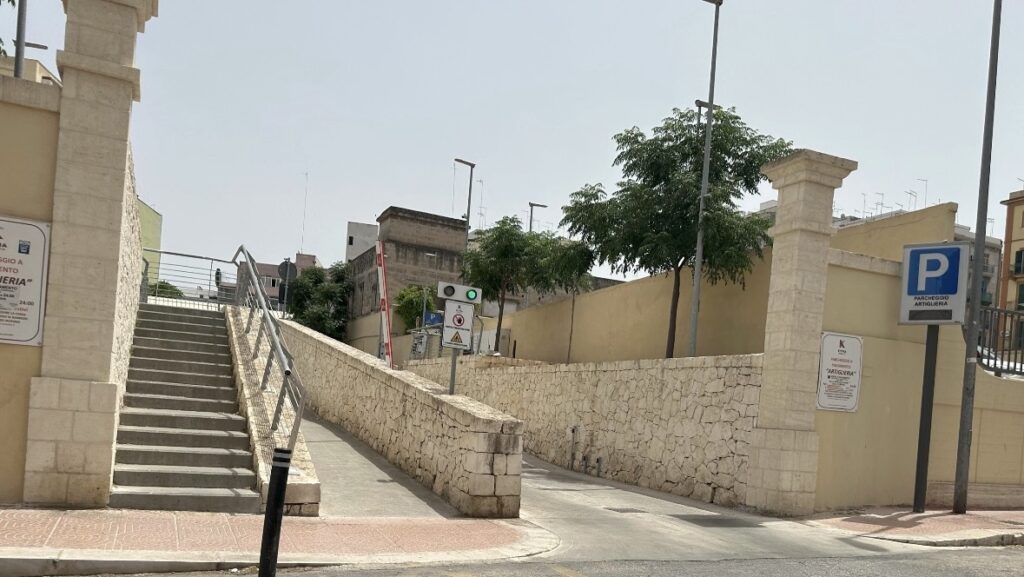 Proroga gratuità sosta notturna nel parcheggio "Artiglieria"