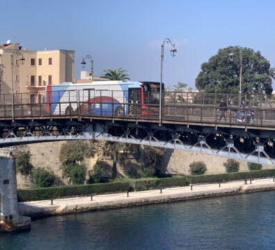 Apertura straordinaria Ponte Girevole, deviazioni autobus 23 ottobre