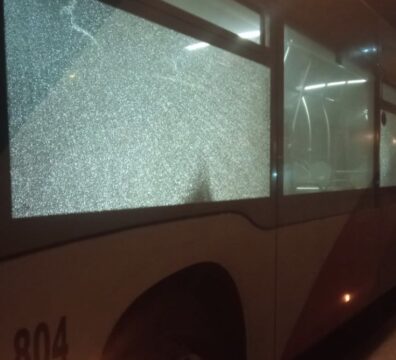 Inaccettabile violenza contro bus a Paolo VI